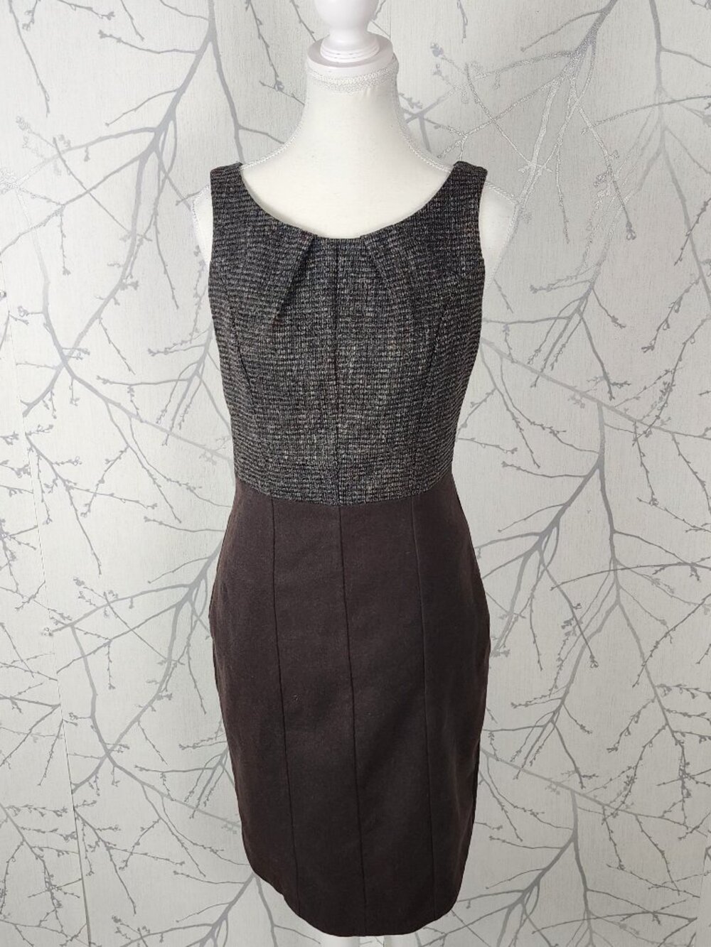 Preloved Handcut Recycled Cotton Tweed Round Neck Sheath Dress